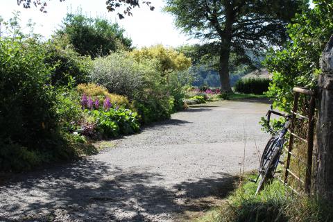 Arriving at Glensaugh Lodge gardens